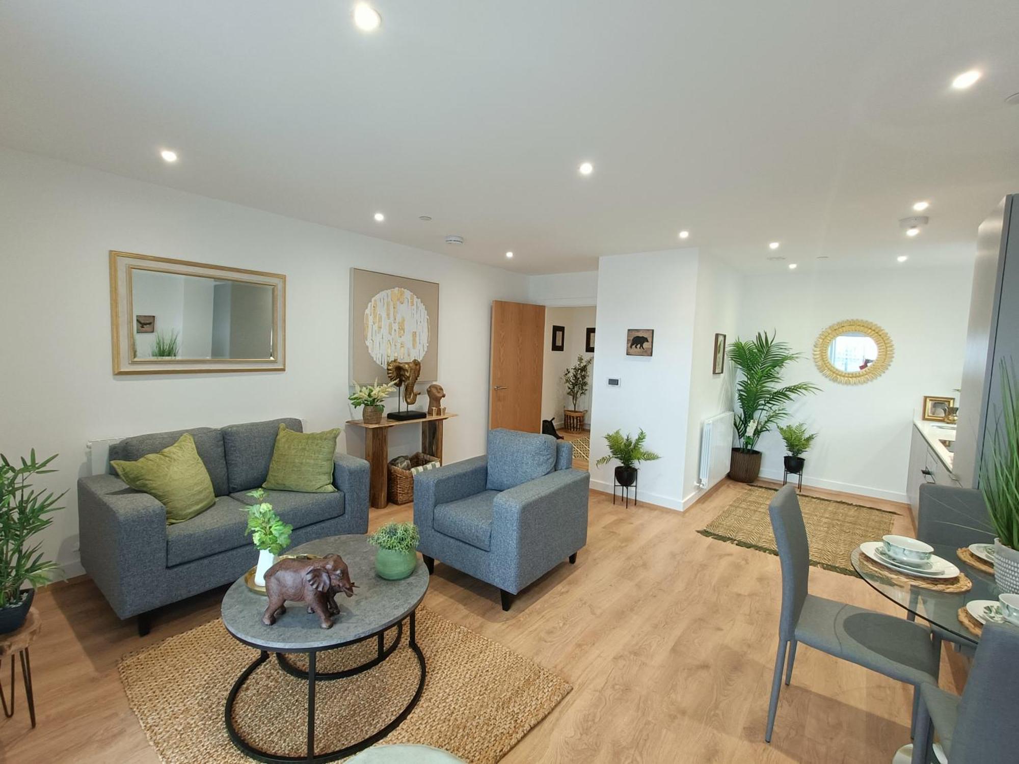 Snuggle Inn - Riverside Apartments - Views Over Looking London River Thames, Close To O2 Arena, London Excel, London City Airport, Thames Clipper- River Boat Service, Woolwich Ferry, Onsite Parking, Twin Room Option Available Экстерьер фото