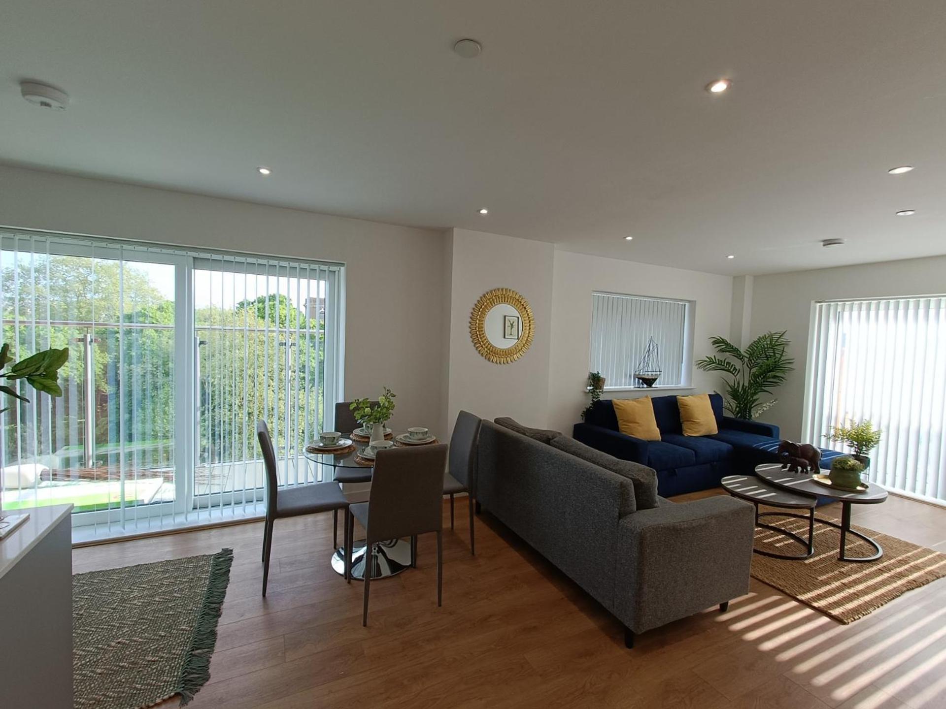 Snuggle Inn - Riverside Apartments - Views Over Looking London River Thames, Close To O2 Arena, London Excel, London City Airport, Thames Clipper- River Boat Service, Woolwich Ferry, Onsite Parking, Twin Room Option Available Экстерьер фото