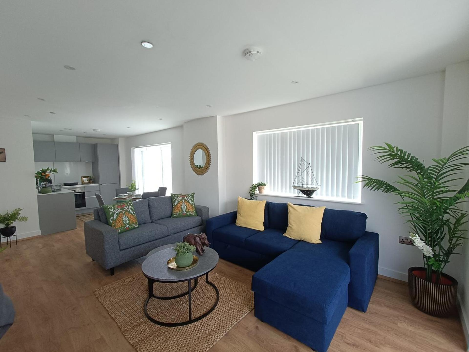 Snuggle Inn - Riverside Apartments - Views Over Looking London River Thames, Close To O2 Arena, London Excel, London City Airport, Thames Clipper- River Boat Service, Woolwich Ferry, Onsite Parking, Twin Room Option Available Экстерьер фото